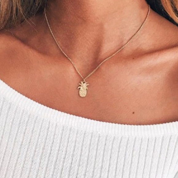 WILA Jewelry - PIÑA🍍 gold pineapple charm necklace